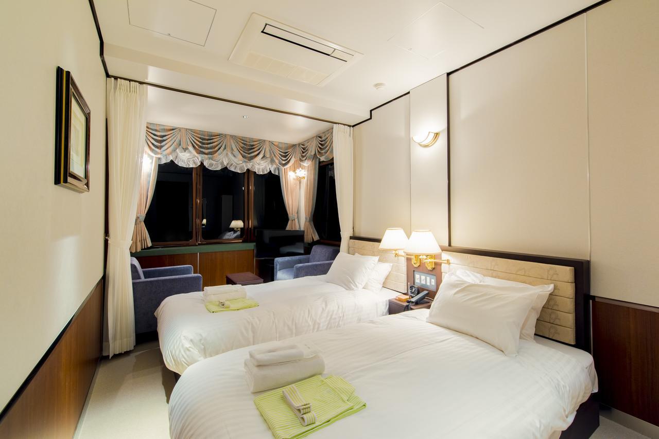 First Cabin Station Abenoso Hotel โอซาก้า ภายนอก รูปภาพ
