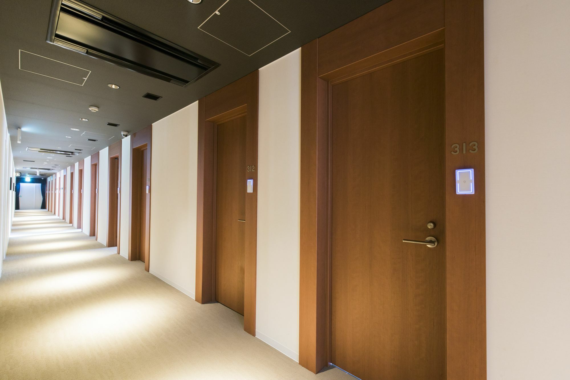 First Cabin Station Abenoso Hotel โอซาก้า ภายนอก รูปภาพ